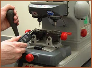 Ellenton Locksmith Store Ellenton, FL 941-676-3451 - 14-auto-car-key-cut