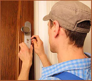 Ellenton Locksmith Store Ellenton, FL 941-676-3451 - 3-residential-lock-change